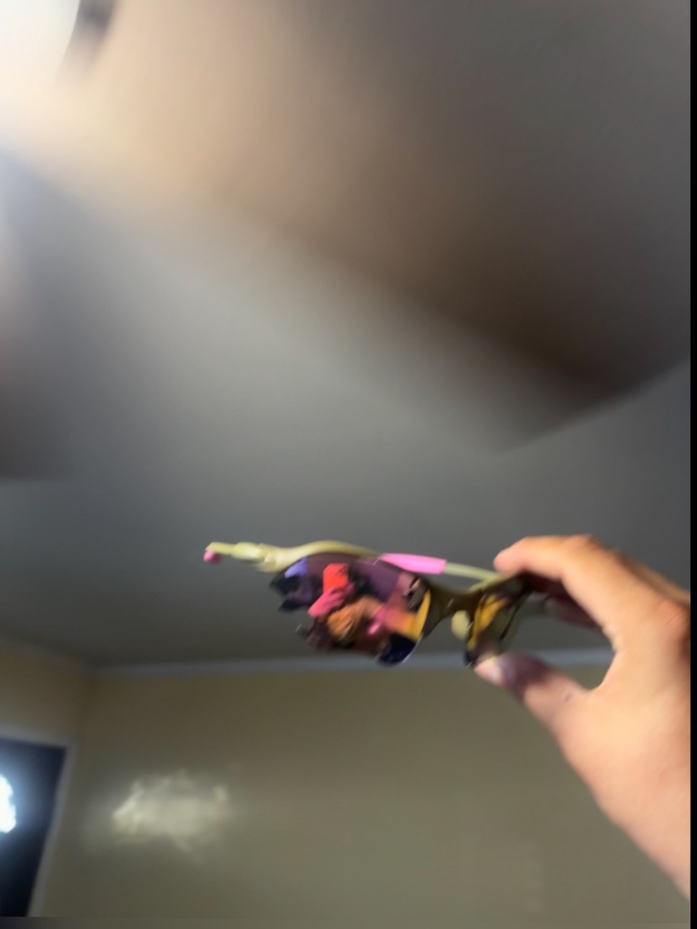 Handheld Decorative Figurine in Pink, Purple and Gold o sunglasses shades